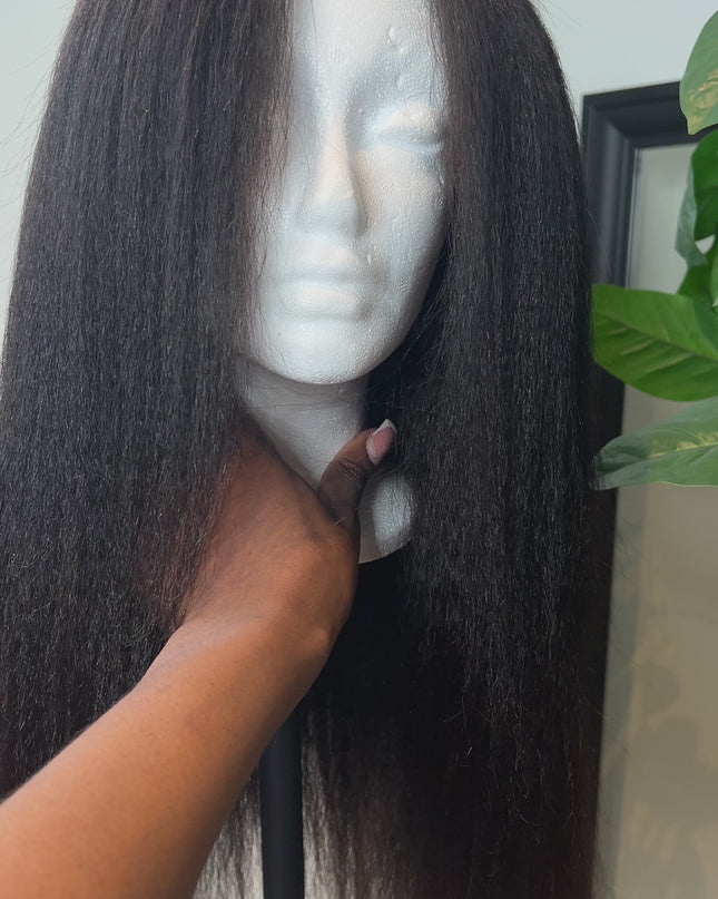 Perruque Clover Kinky Straight – 100 % Cheveux Naturels – 20 Pouces – Qualité Premium 9A (Closure 18 Pouces)